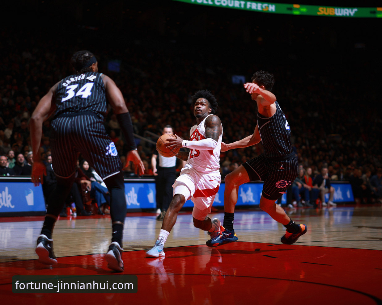 前瞻视角下的NBA观赛体验：从骑士魔术之战看体育数据应用新趋势